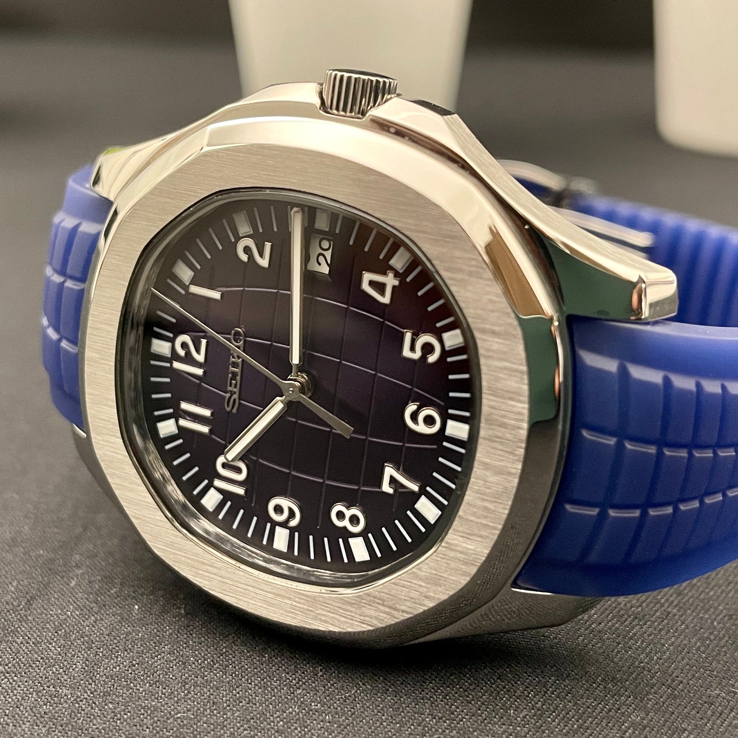 Aquanaut Seiko Mod in Blue - PS Watch Mods