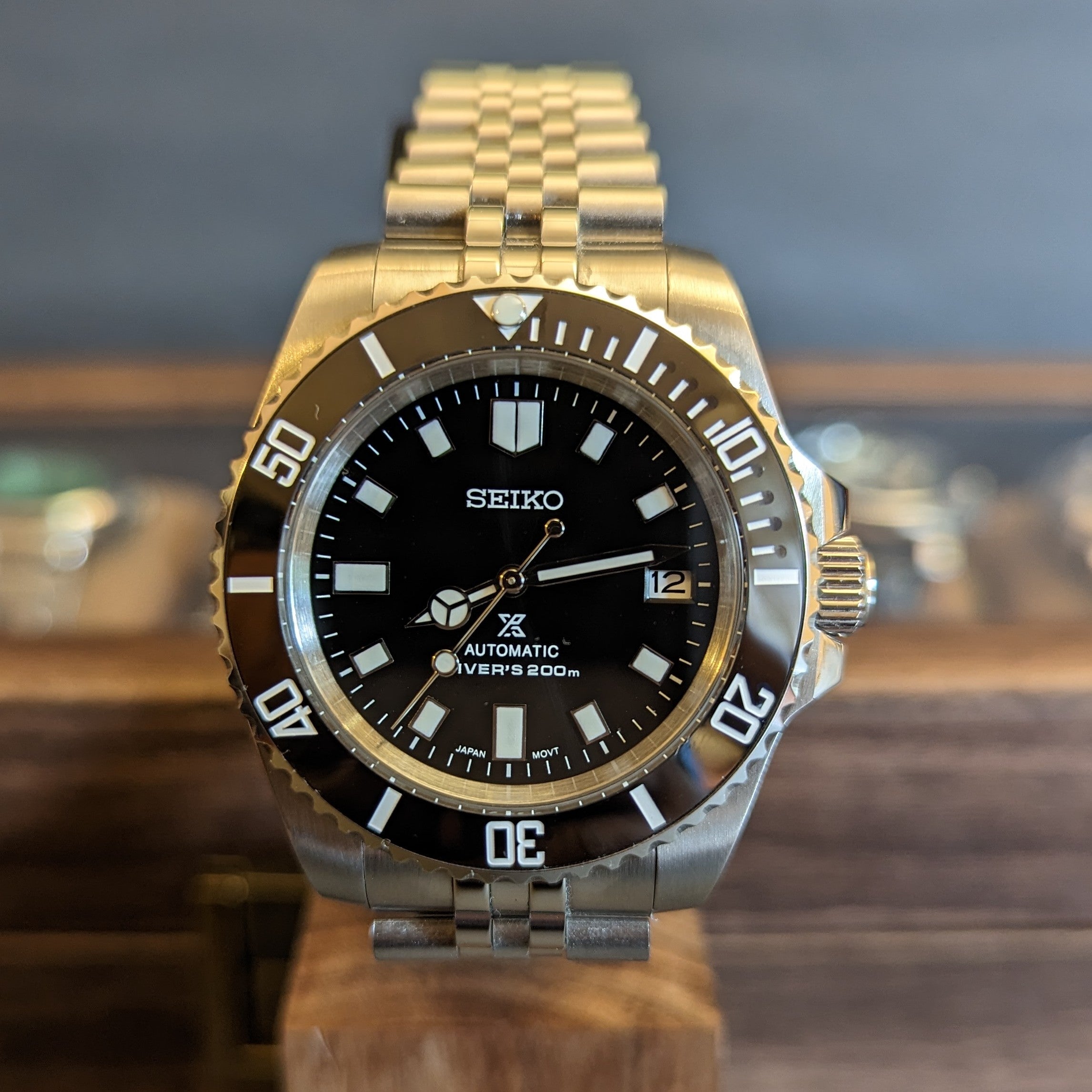 Classic Submariner Style NH35 Automatic Watch With Splash of Seiko