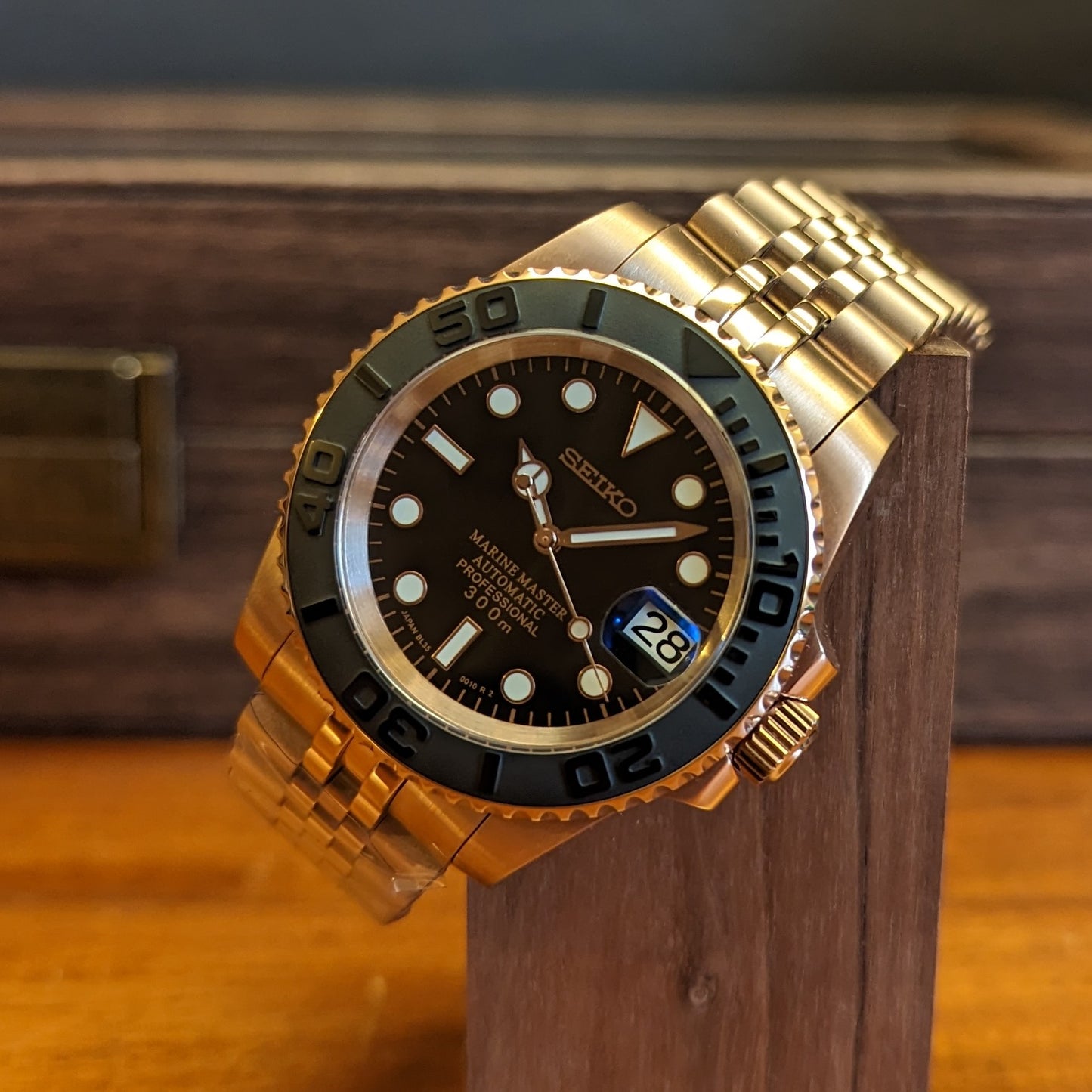 Classic Rose Gold Yachty Homage - Jubilee - PS Watch Mods