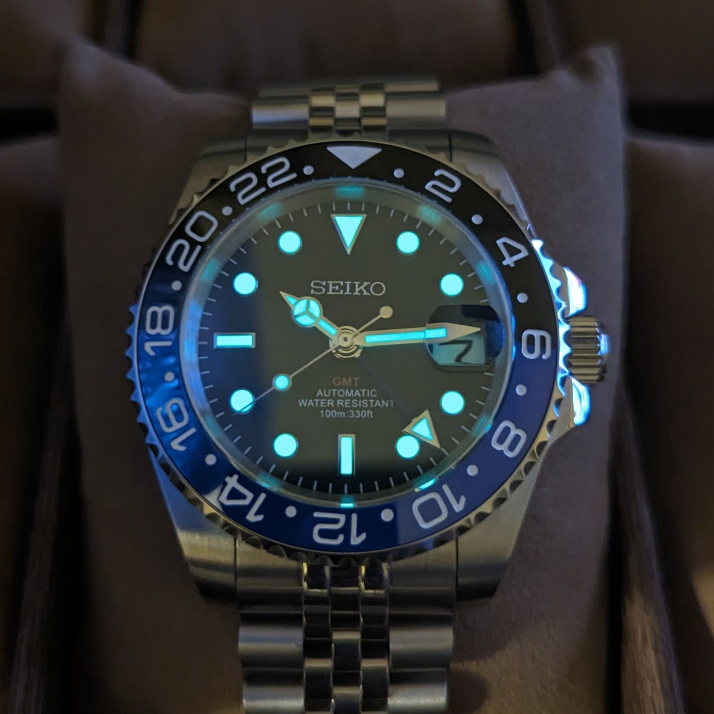 GMT Master-ii Batman Homage - PS Watch Mods