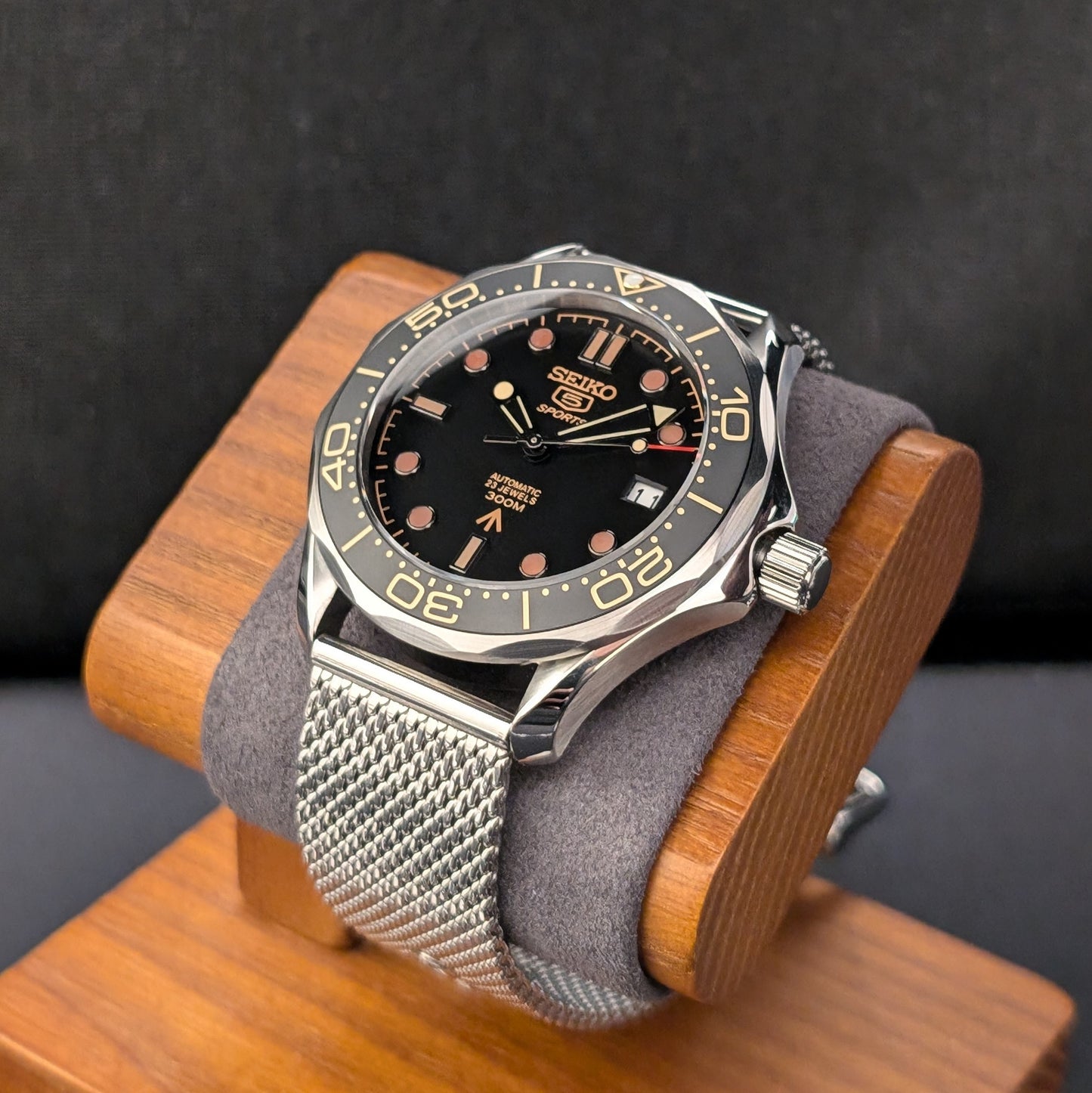 Seamaster SMP300 James Bond Classic Homage