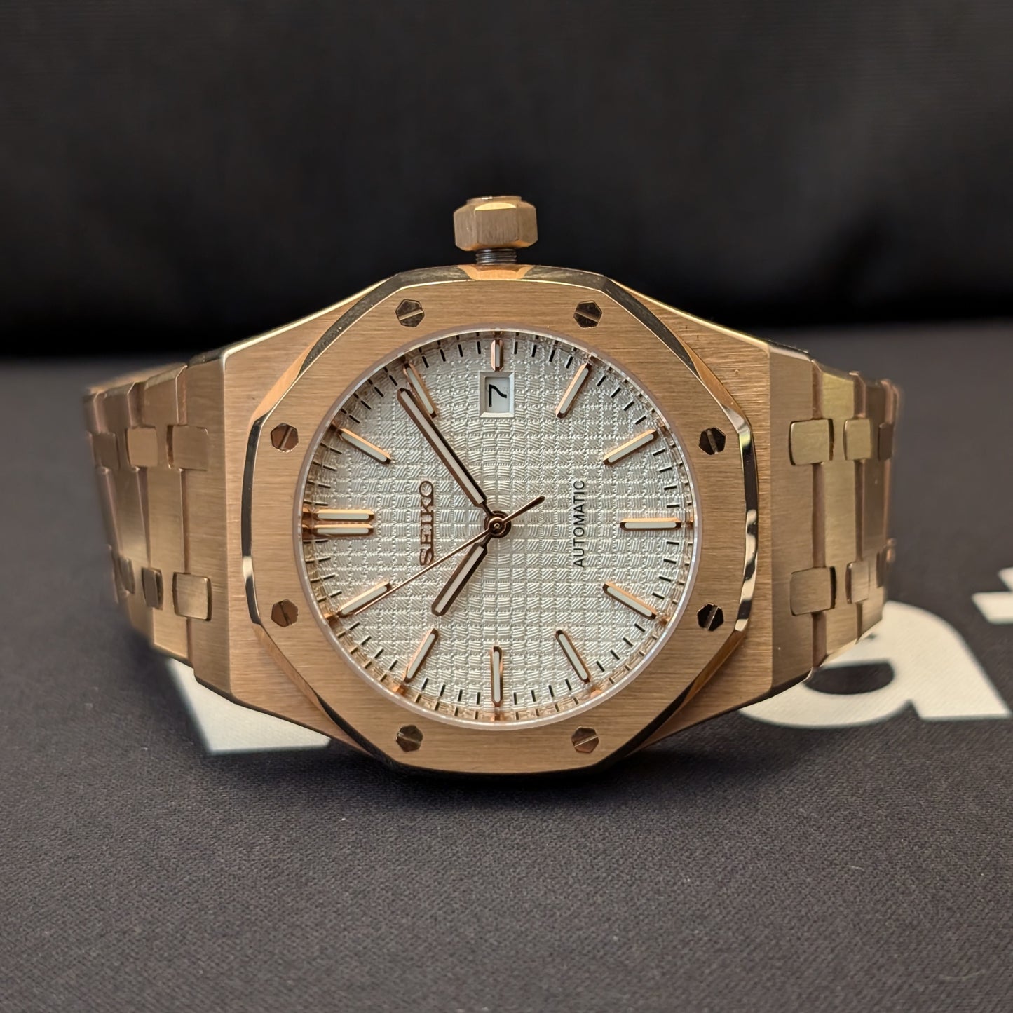 SeikOak Homage in Rose Gold – Luxury Meets Precision | Free Worldwide Shipping