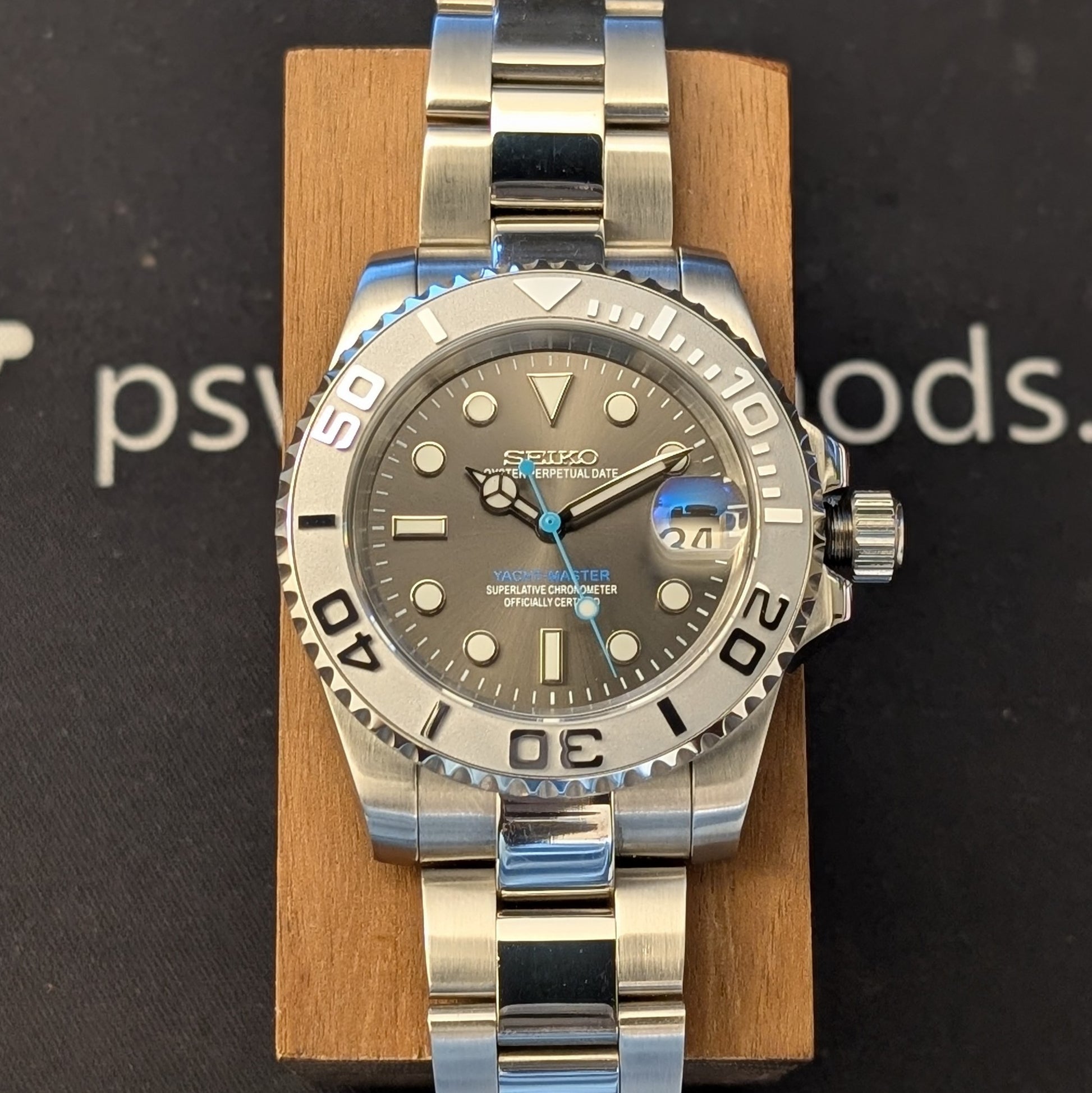 Classic Yachty Homage - Silver - PS Watch Mods