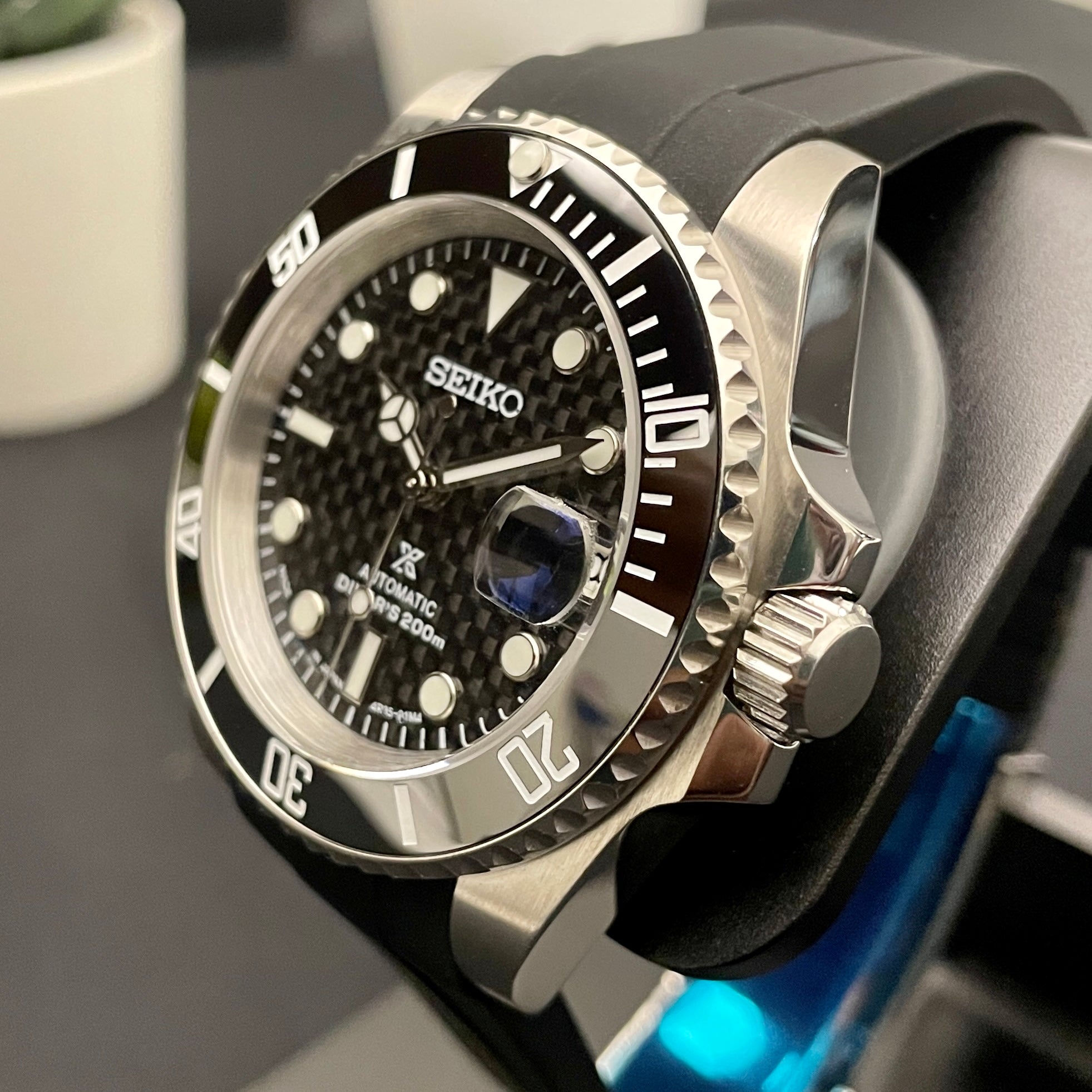 Custom Built Seiko Classic Submariner Style Carbon Fibre NH35