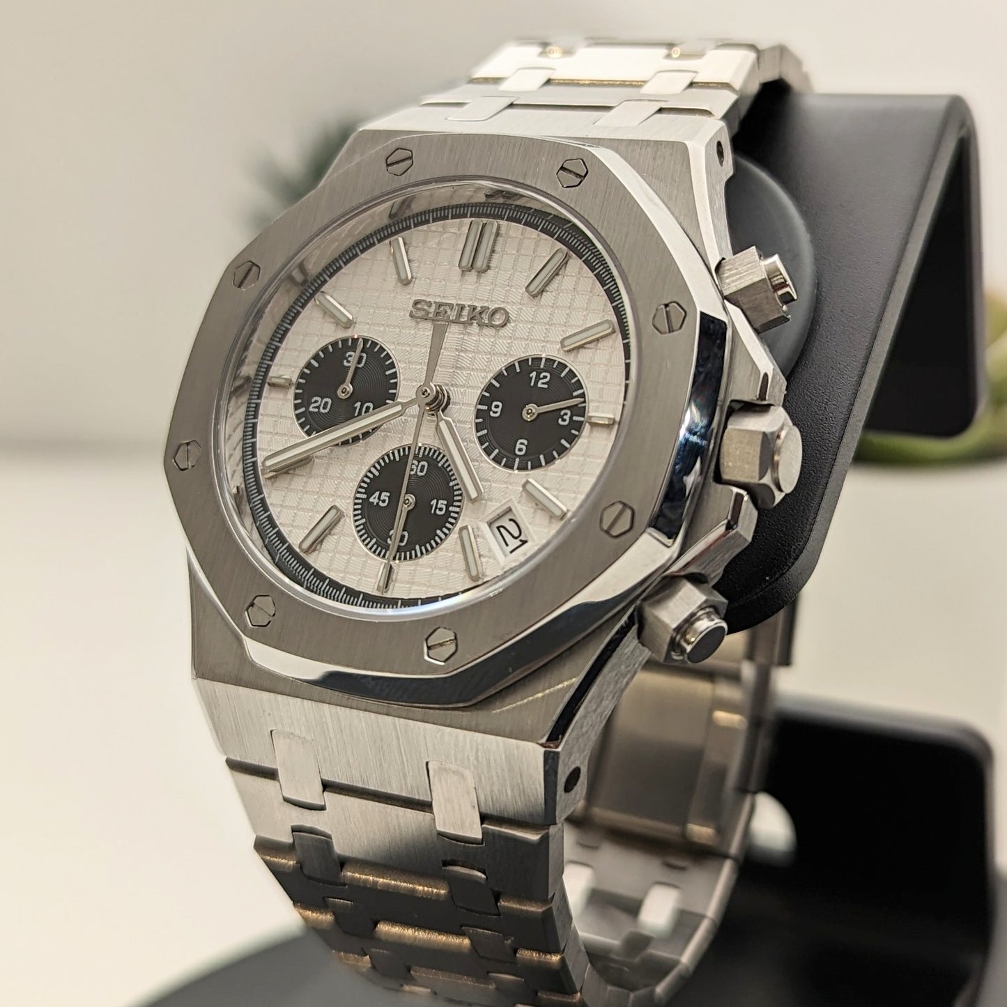 SeikOak Panda Chrono